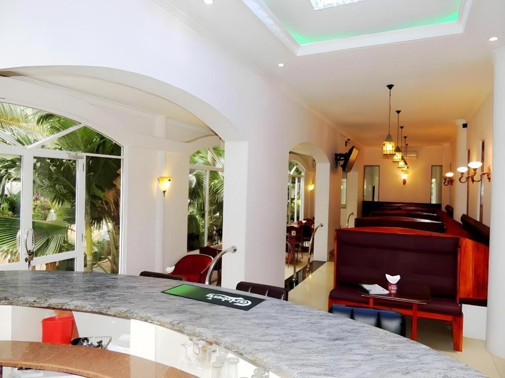 Tilko City Hotel Jaffna Exterior foto